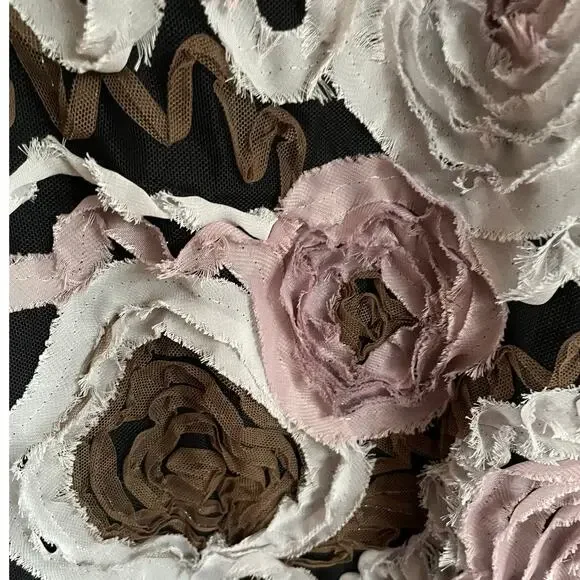 Save the Queen Sleeveless Punk-Styled Dress - Picture 2 of 9